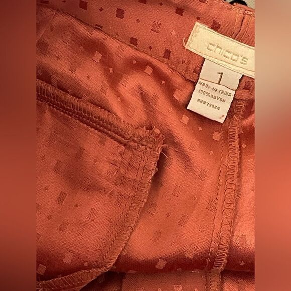 Chico’s Size 1 (U.S. 8) Jacquard Pleated Cuff Ankle Pants • Zipper & Button FLAW - Picture 12 of 15